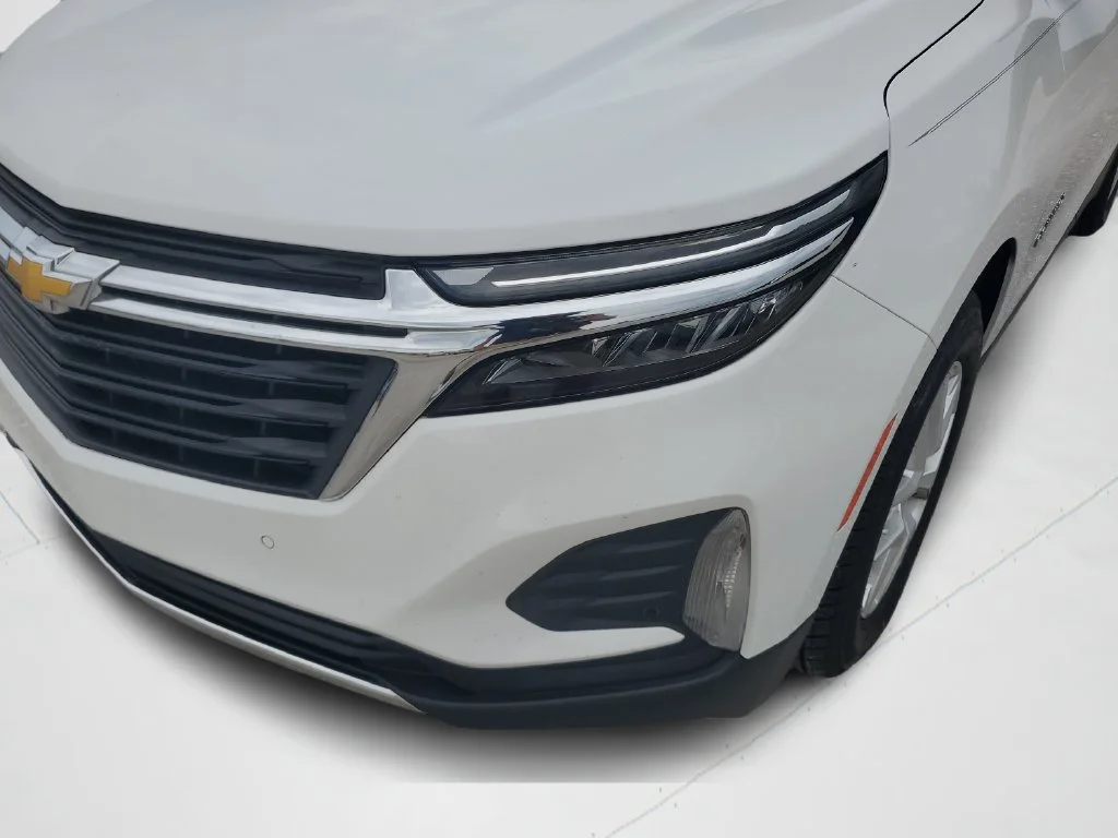 Used 2024 Summit White Chevrolet LT image 20