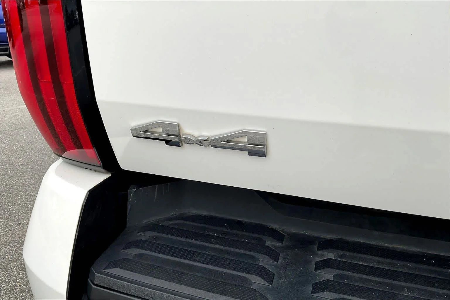 Used 2025 Ice Cap Toyota SR5 image 19