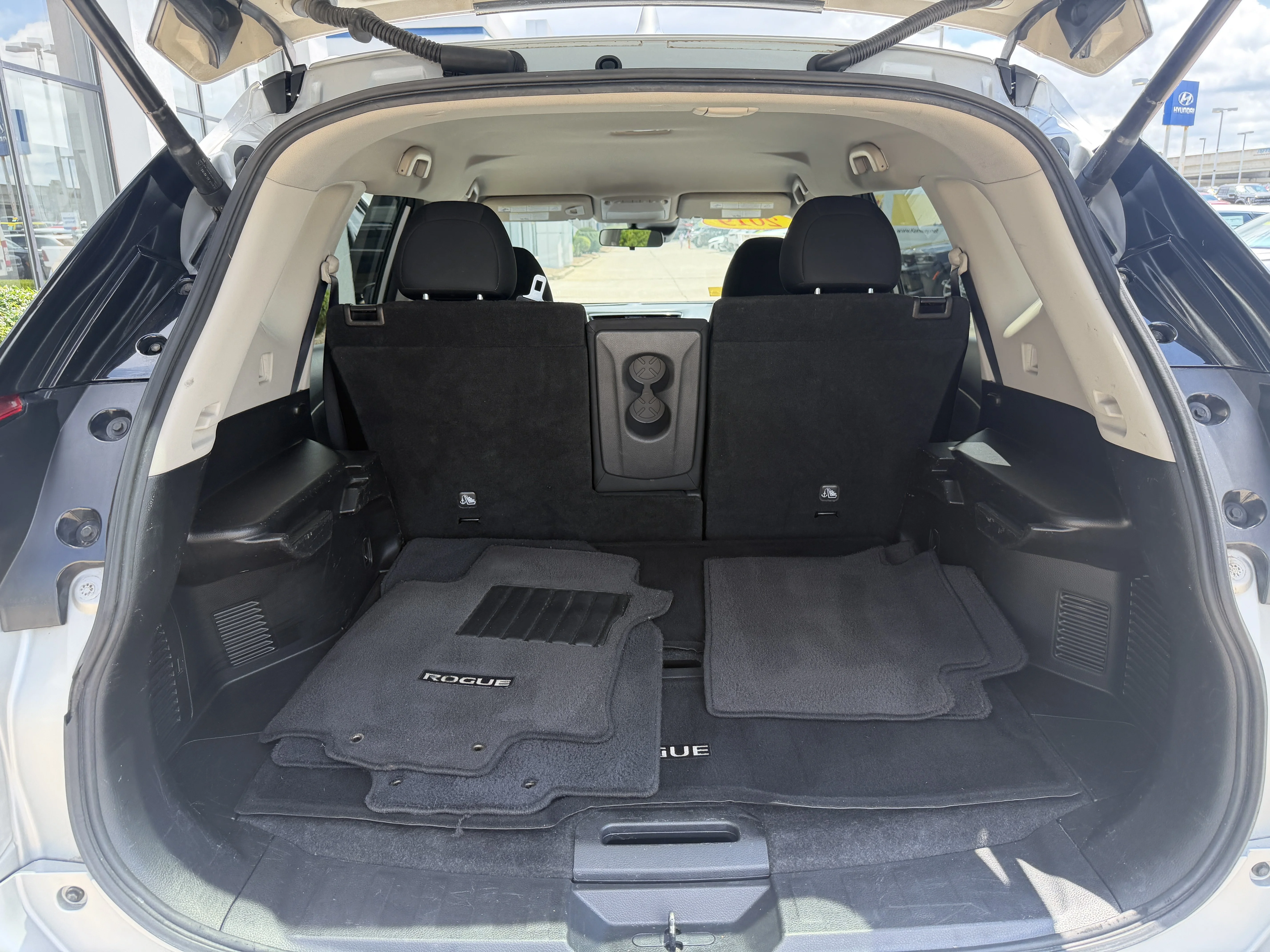 Used 2019 Brilliant Silver Metallic Nissan SV image 11