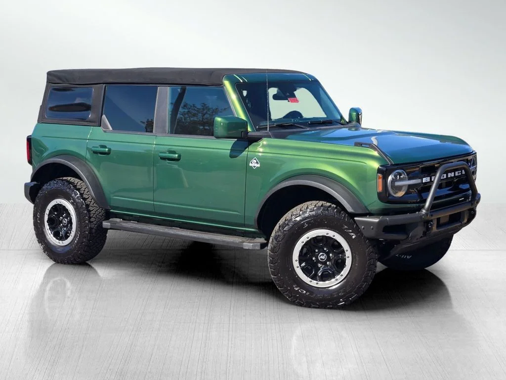 Used 2022 Green Metallic Ford Outer Banks image 1