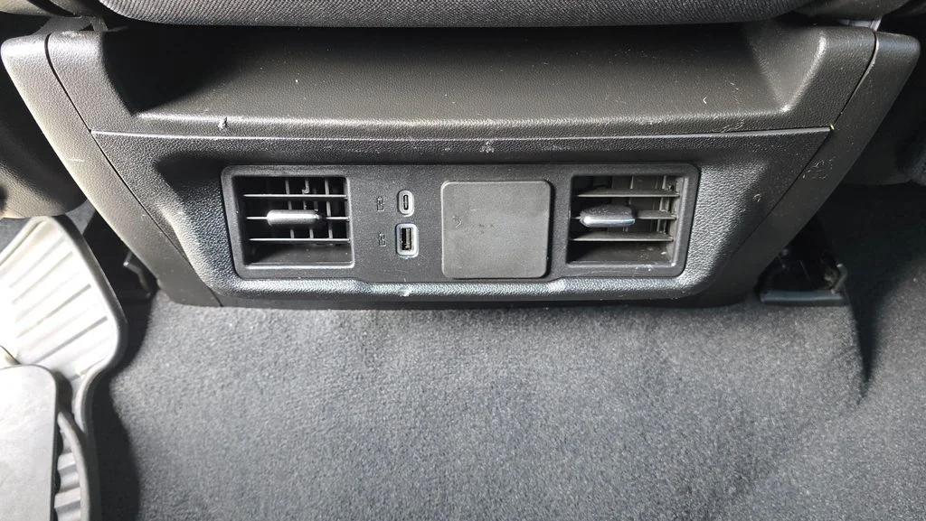Used 2025 Summit White Chevrolet Custom image 18