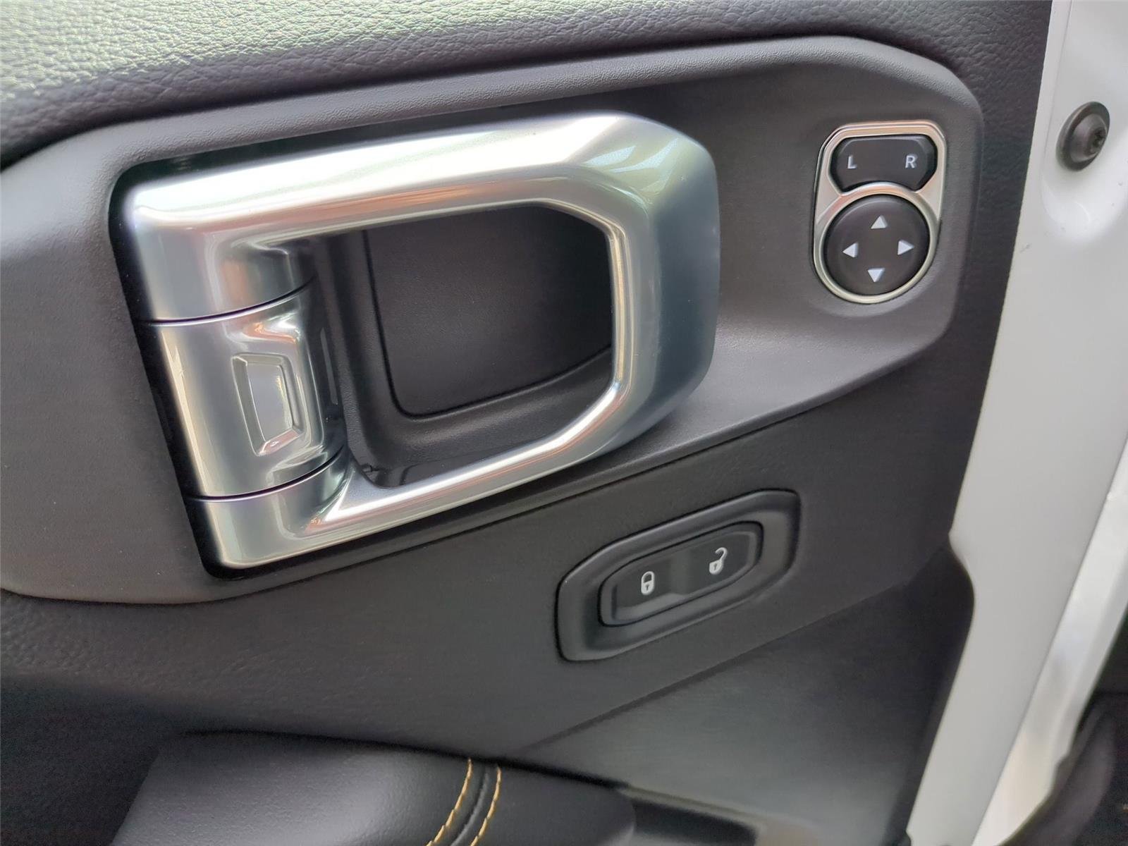 New 2026 Bright White Clearcoat Jeep Sahara image 12
