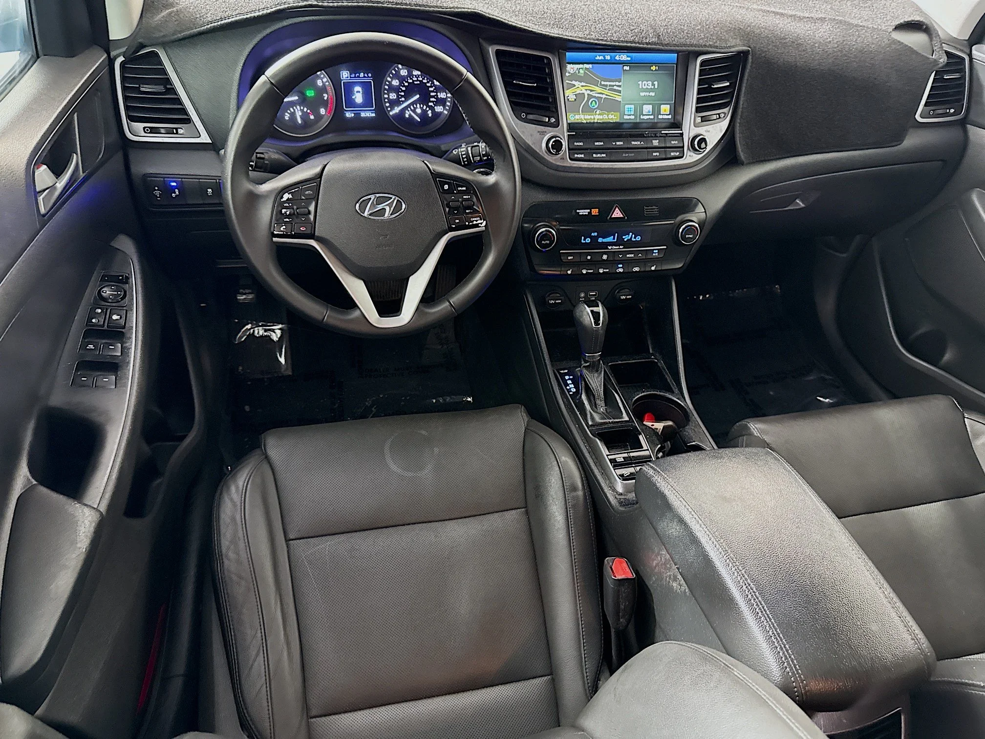 Used 2017 Caribbean Blue Hyundai SE Plus image 13