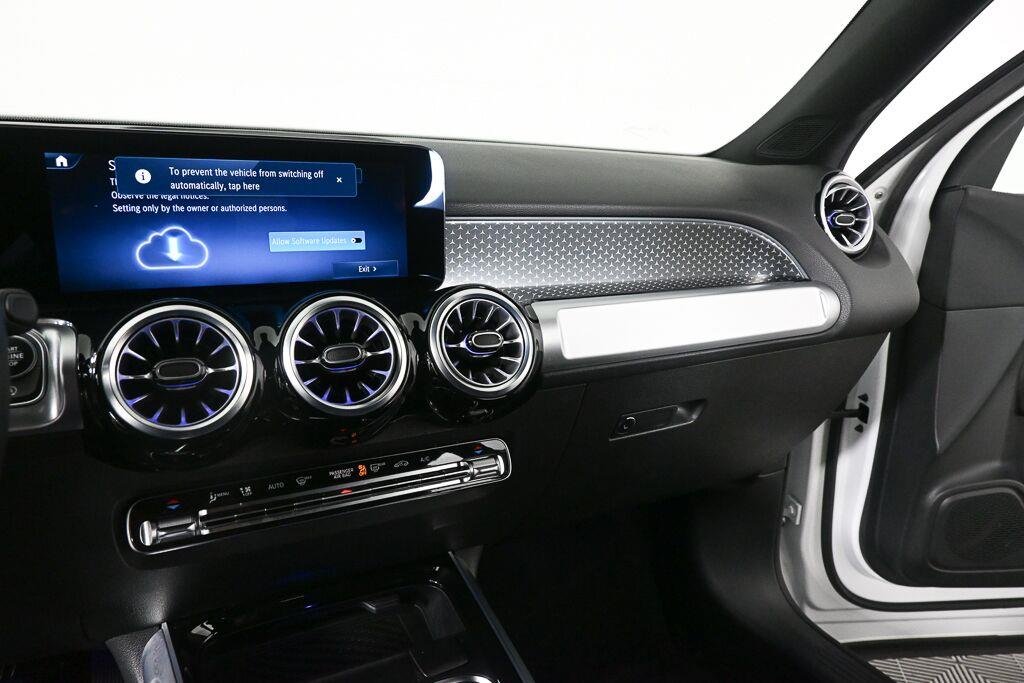 Used 2024 Polar White Mercedes-Benz GLB 250 image 13