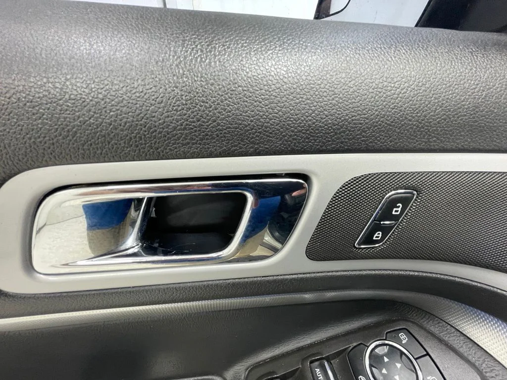 Used 2014 Silver Ford XLT image 13