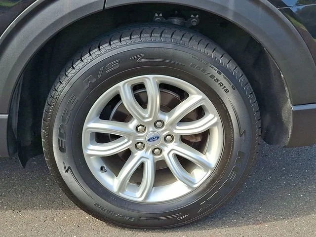 2020 Ford Explorer Base - Photo 30