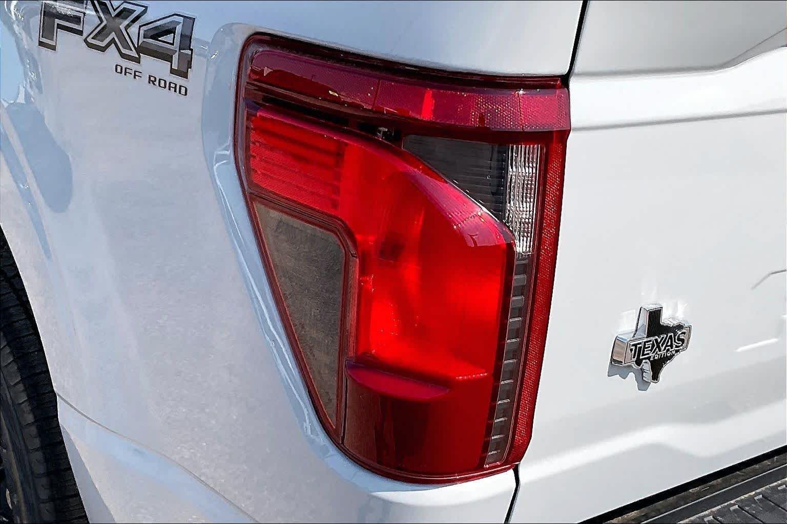 New 2026 Avalanche Ford XLT image 14