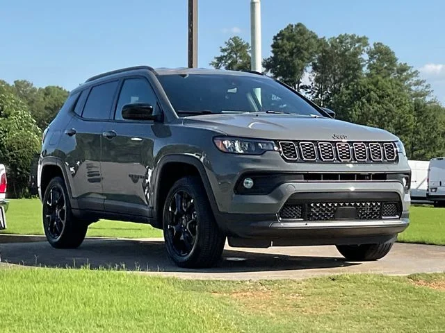 New 2026 Sting-Gray Clearcoat Jeep Latitude image 1