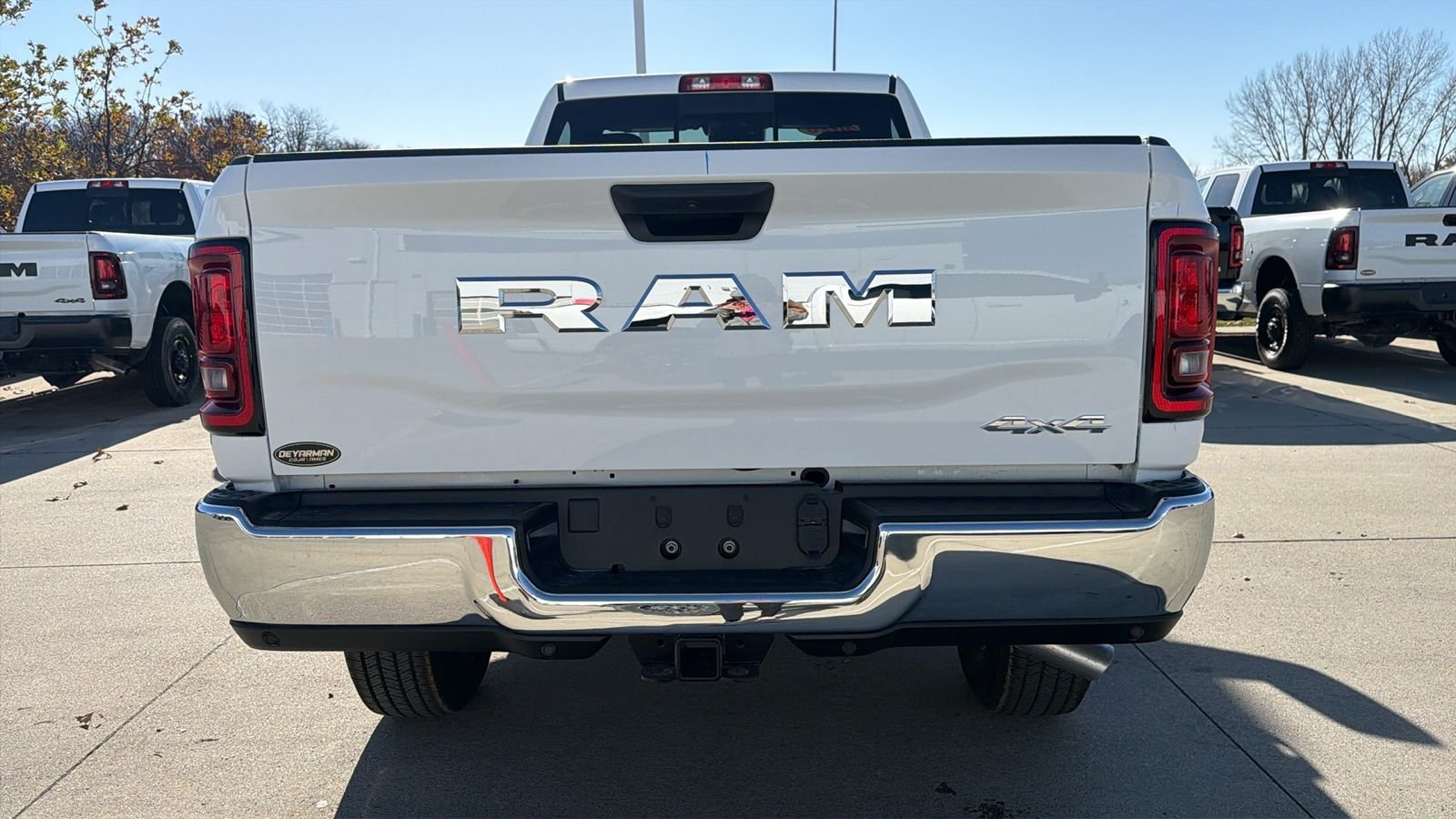 New 2026 Bright White Clear-Coat Exterior Paint RAM Tradesman image 4