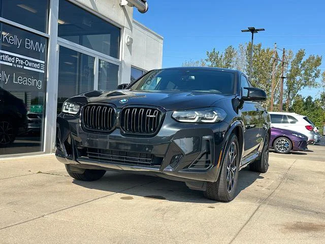 Used 2022 Black Sapphire Metallic BMW M40i image 3