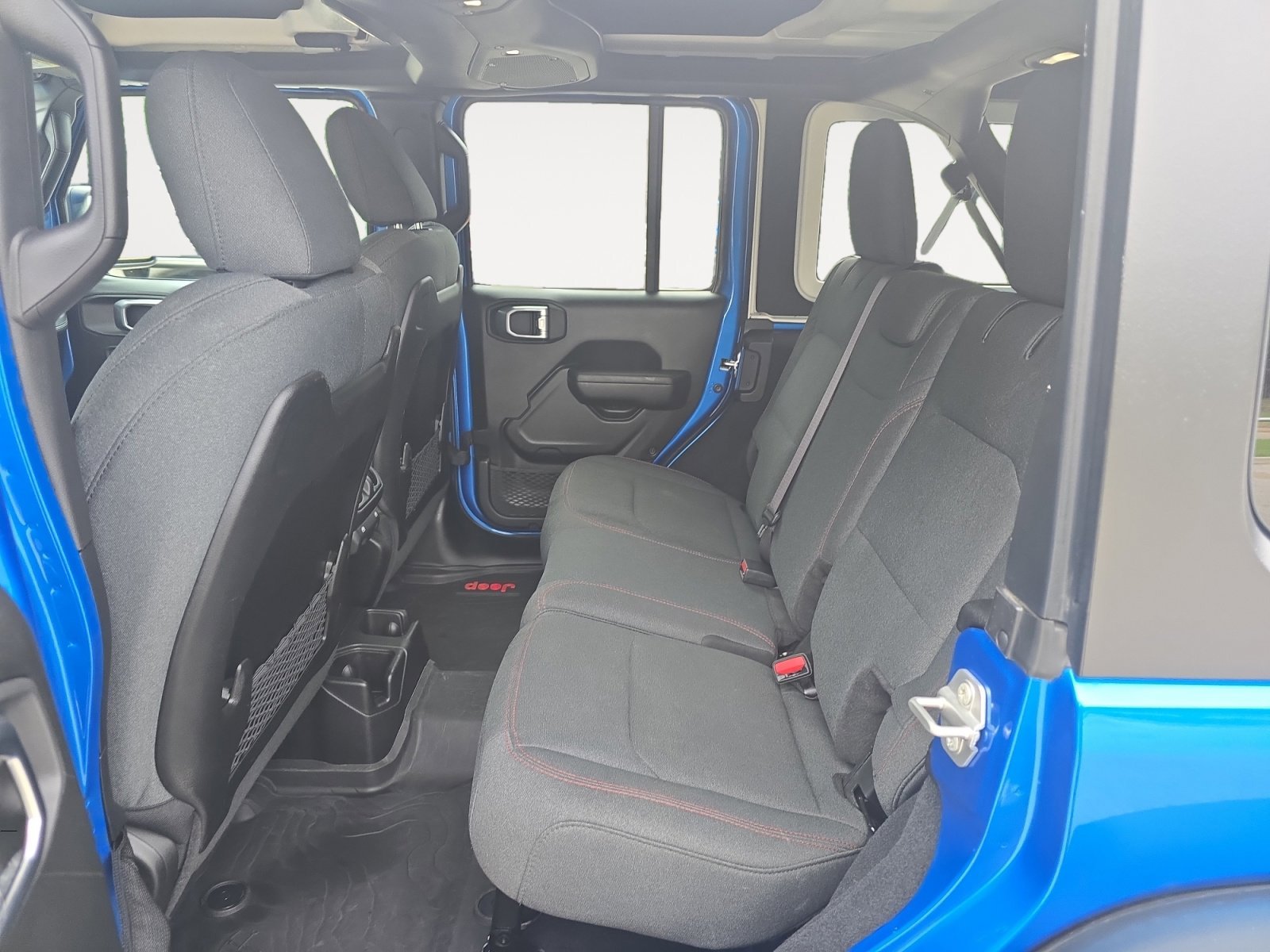 Used 2024 Hydro Blue Pearlcoat Jeep Rubicon image 24