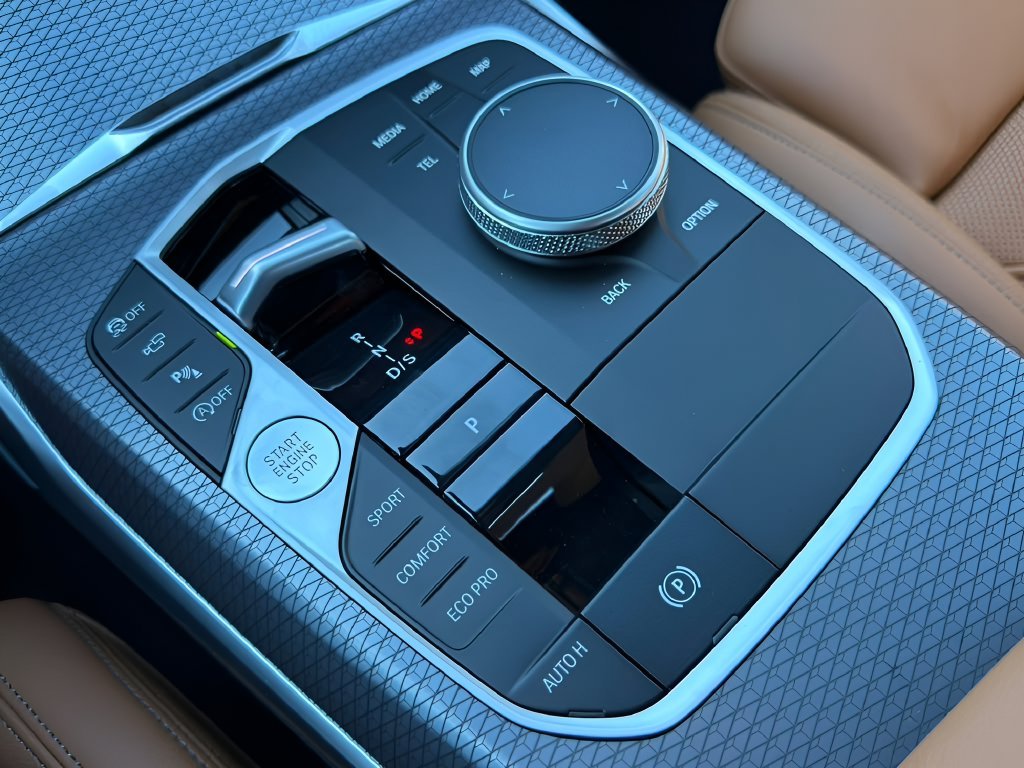 New 2026 Skyscraper Grey Metallic BMW 330i image 19