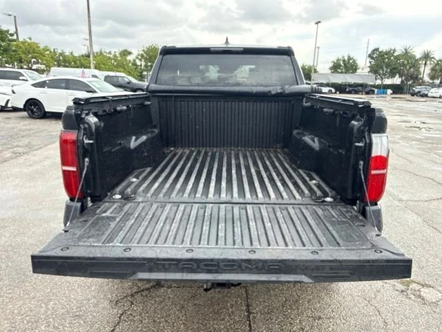 Used 2024  Toyota SR5 image 31