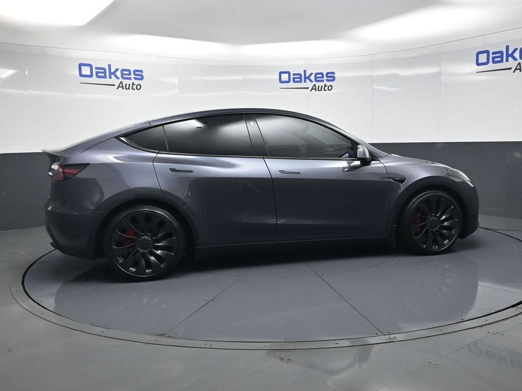 Used 2022 Midnight Silver Metallic Tesla Performance image 9