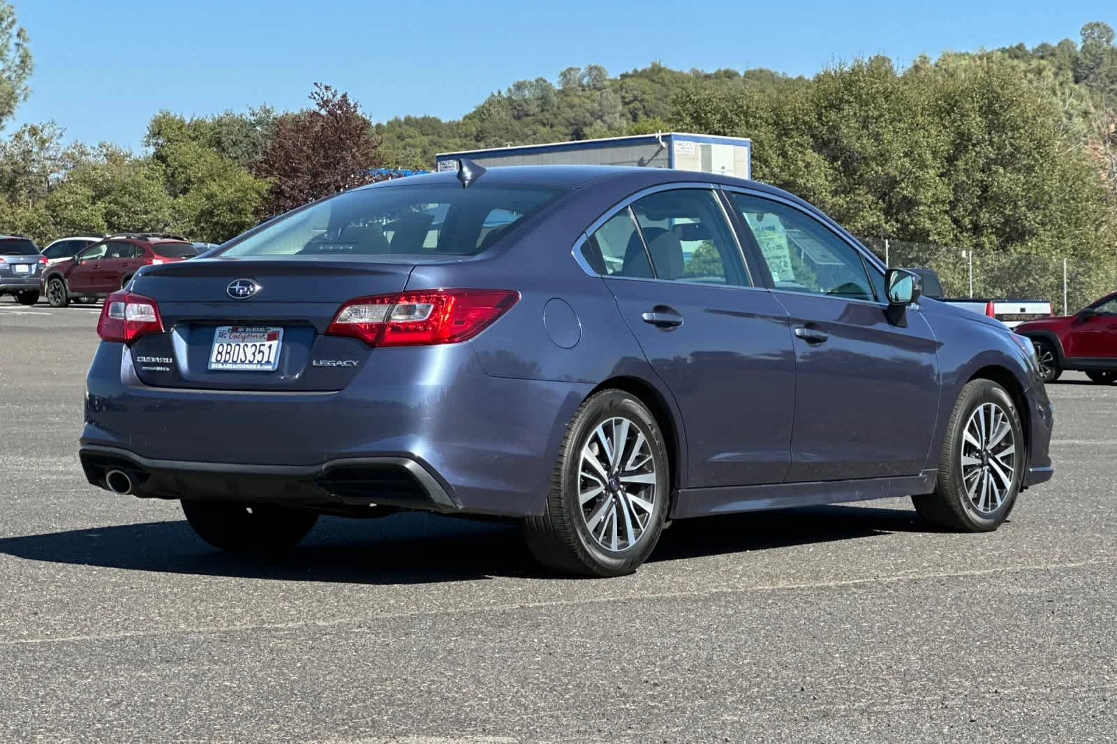 Used 2018 Twilight Blue Metallic Subaru Premium image 3