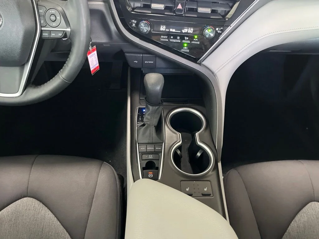 Used 2024 White Toyota LE image 10