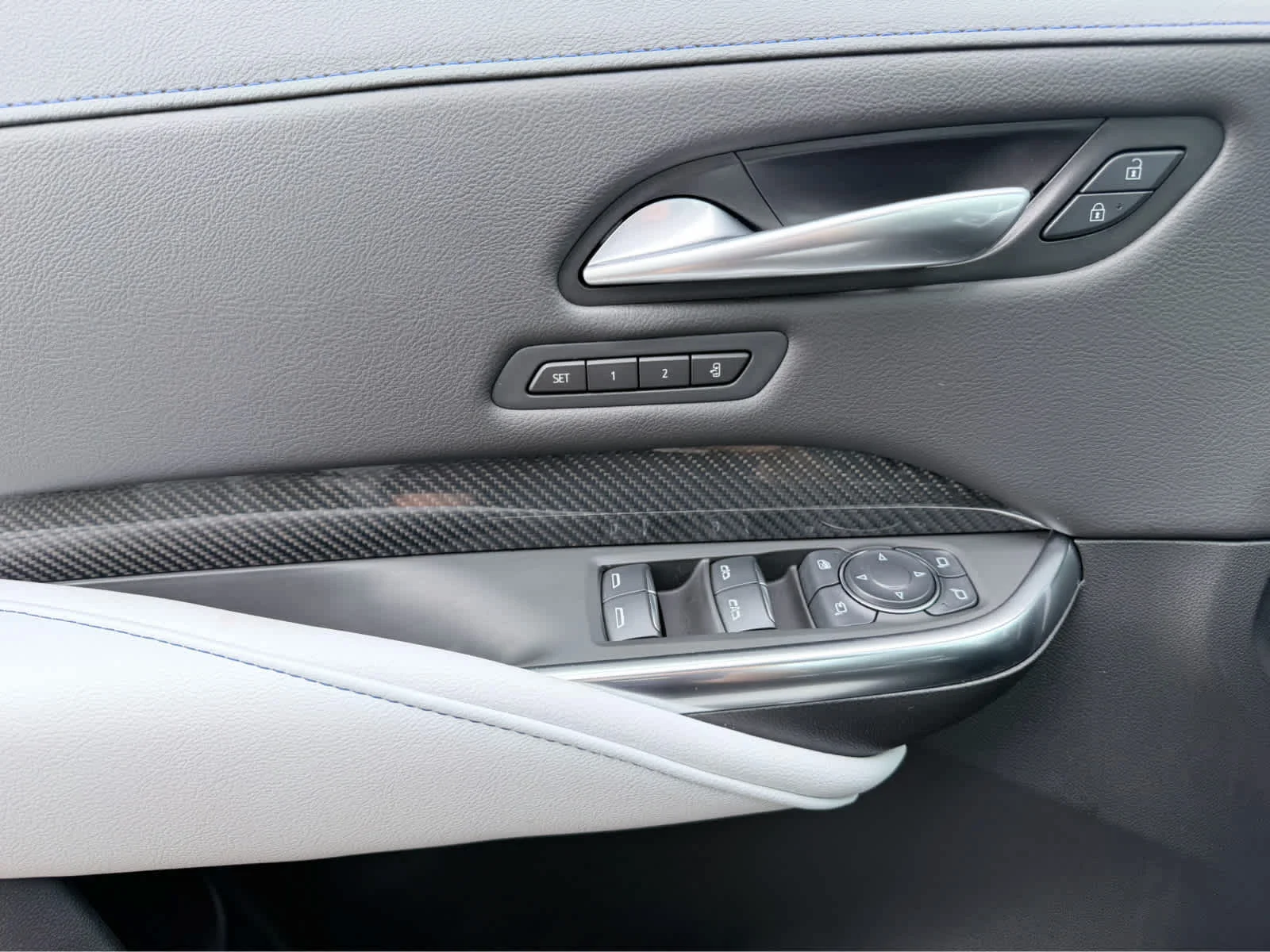 Used 2024 Argent Silver Metallic Cadillac Sport image 23