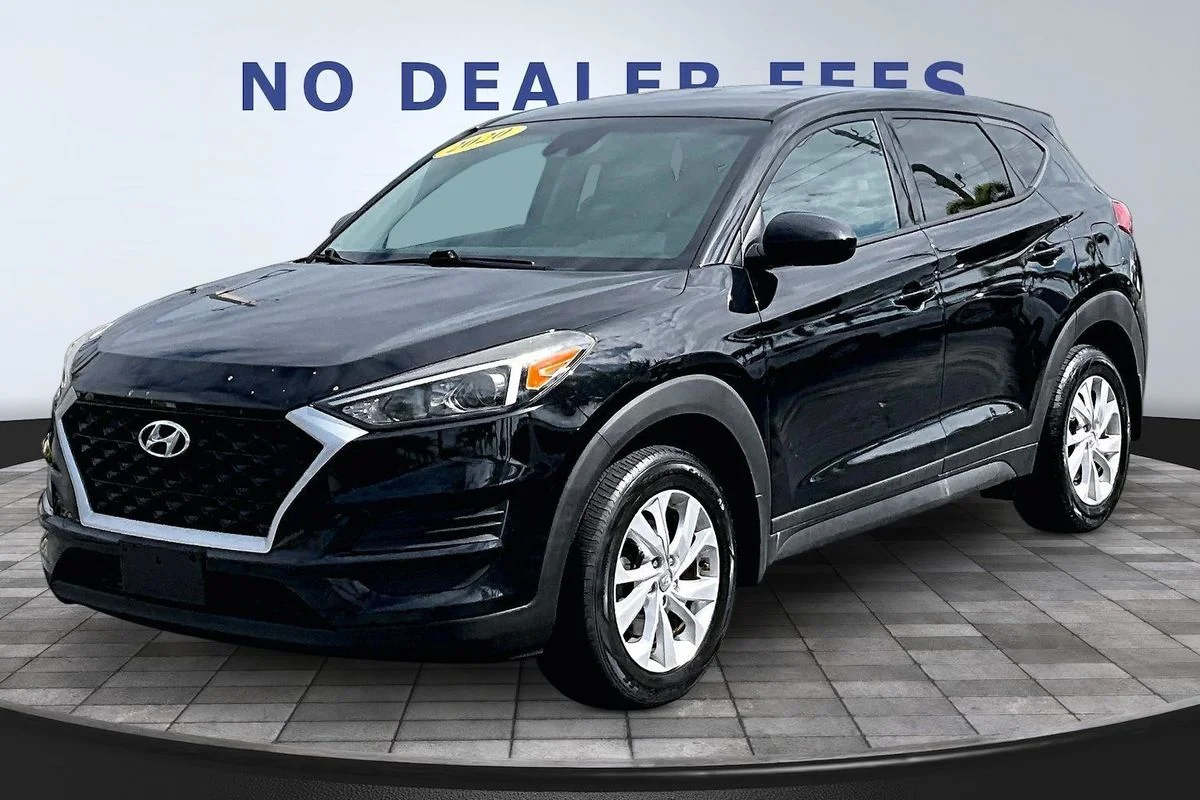 Used 2020  Hyundai SE image 1