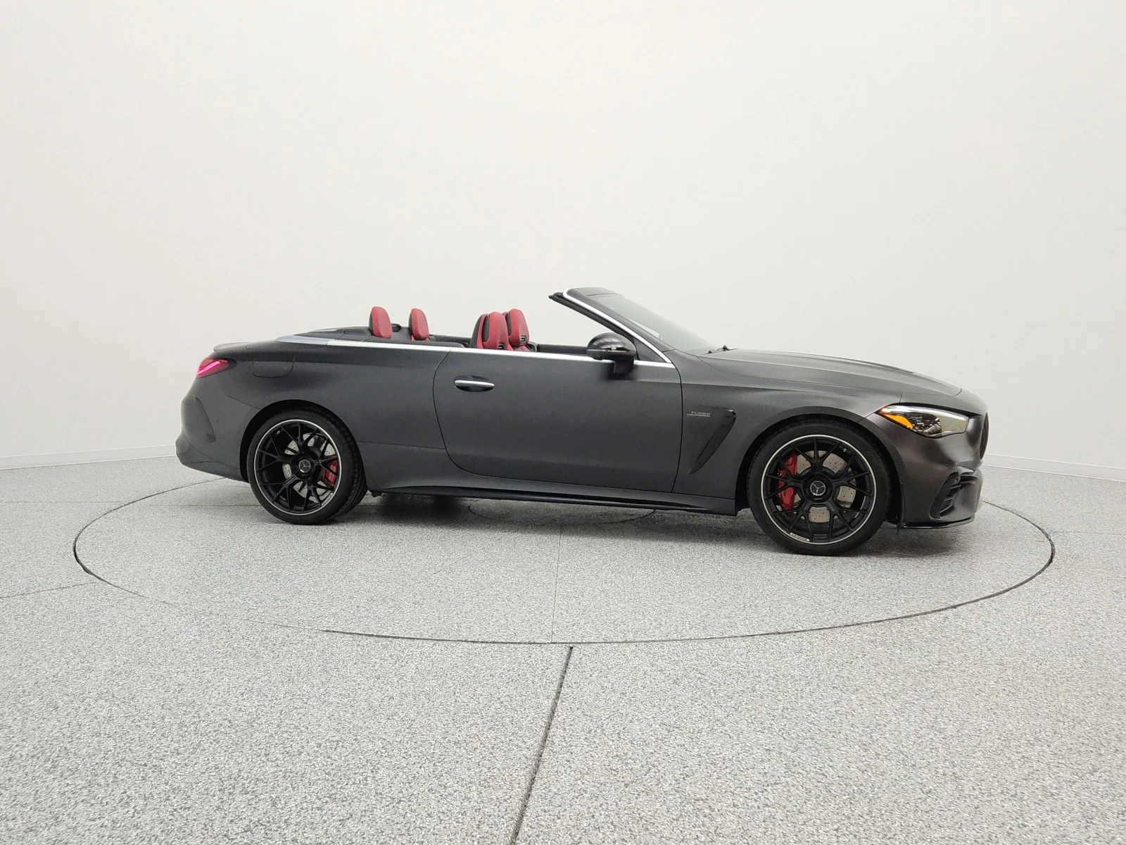 Certified Used 2026 MANUFAKTUR Graphite Grey Magno Mercedes-Benz AMG® CLE 53 4MATIC+ Cabriolet image 4