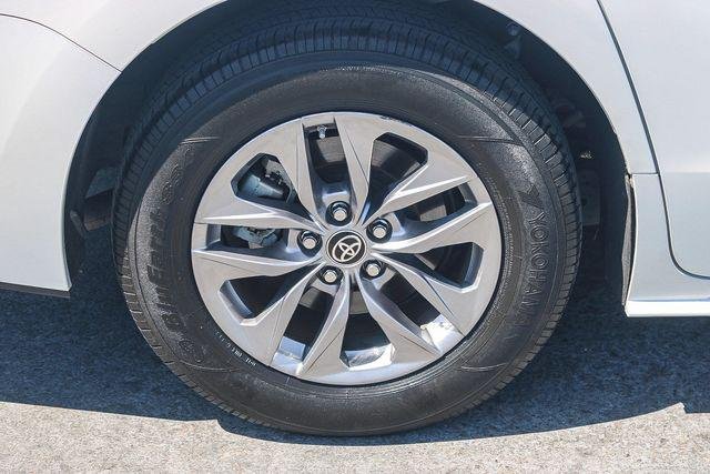 Certified Used 2023 PLATINUM WHITE PEARL MC. Toyota  image 11