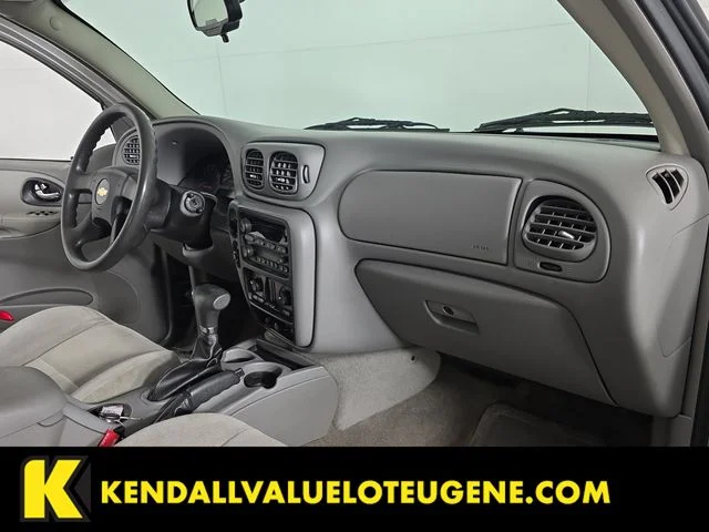 Used 2007 Gray Chevrolet LS image 26