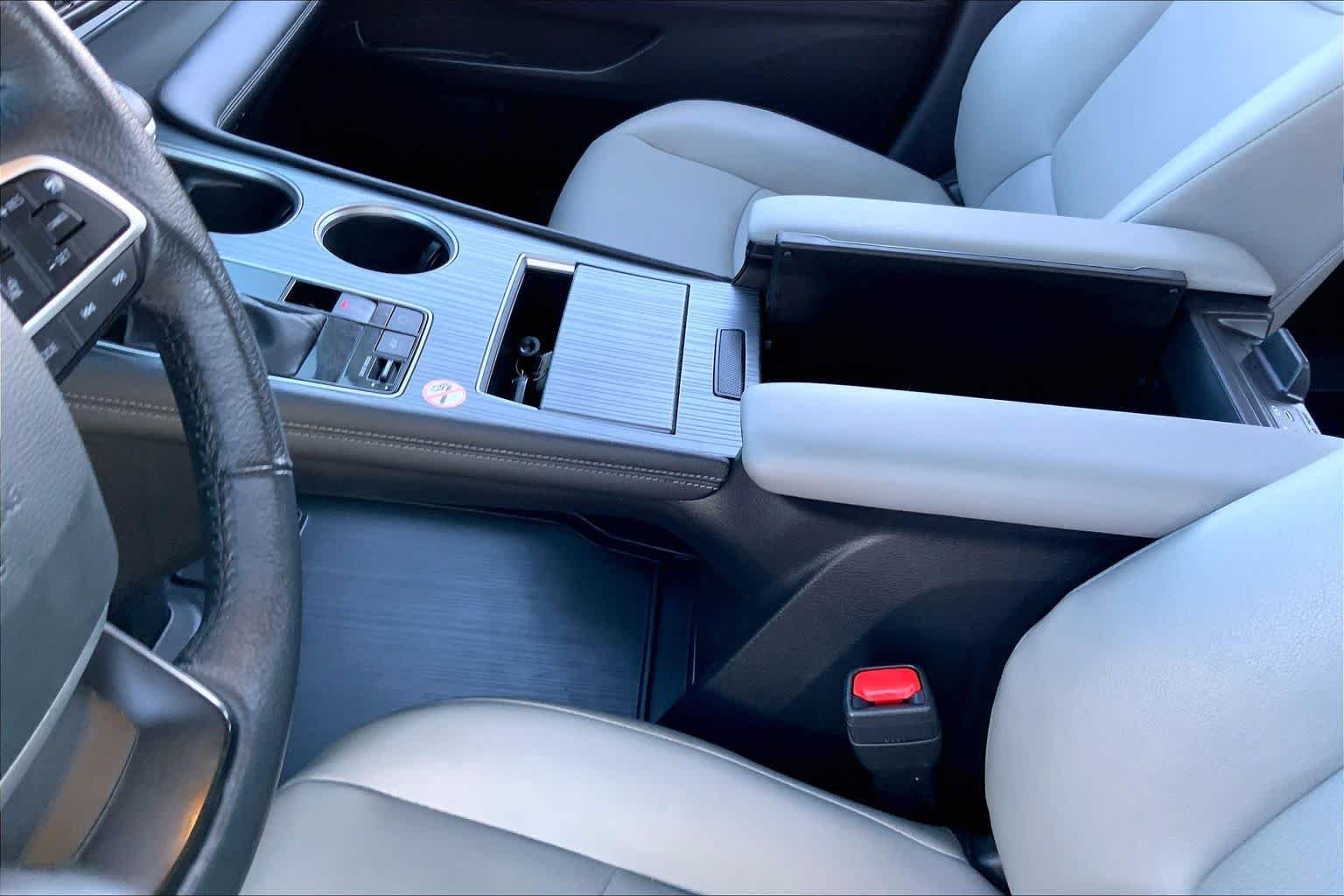 Used 2025 Midnight Black Metallic Toyota XLE image 14