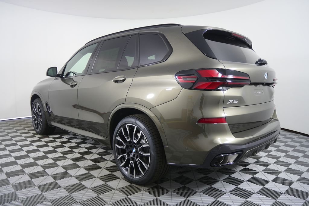 New 2026 Manhattan Green Metallic BMW xDrive40i image 5