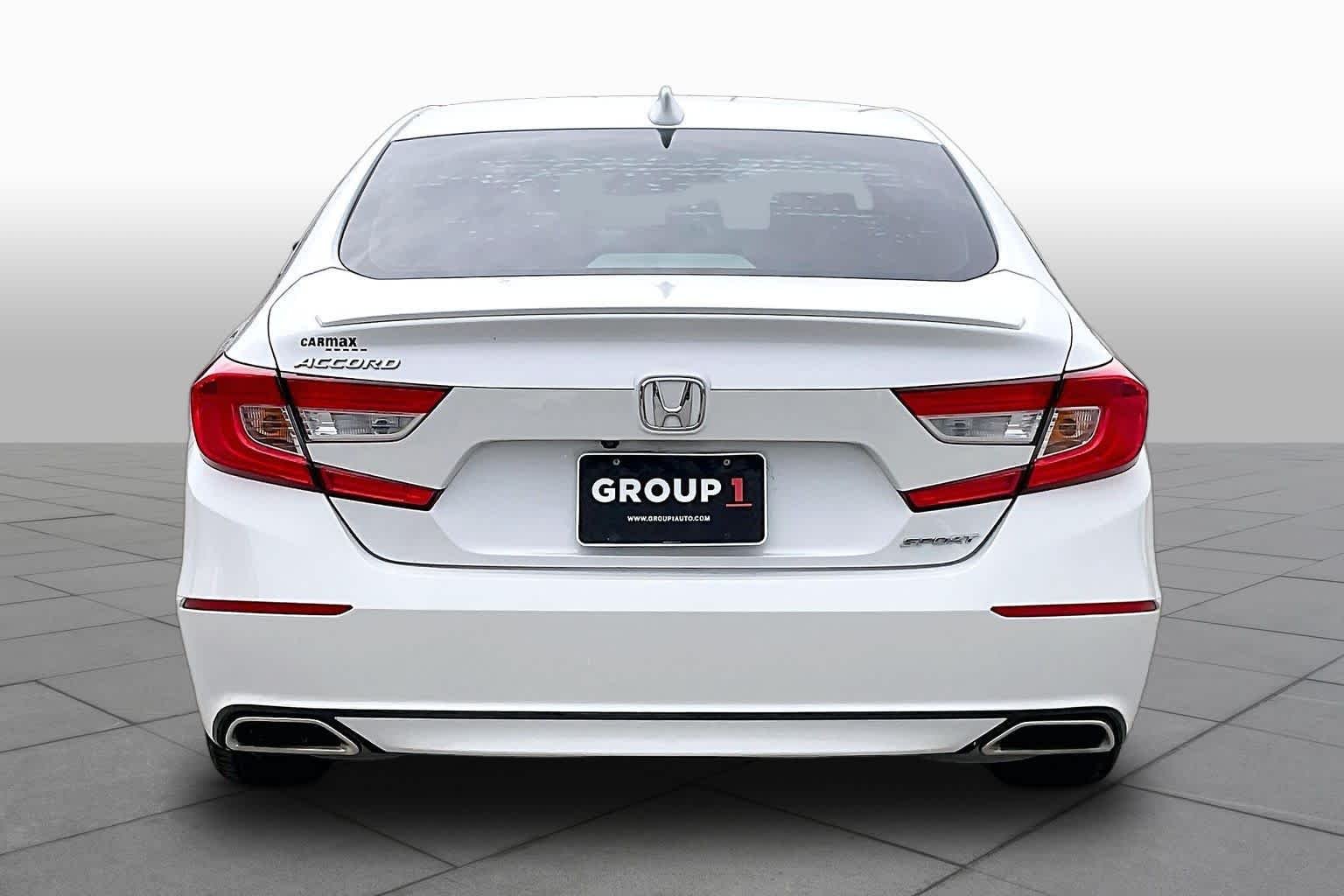 Used 2018 Platinum White Pearl Honda Sport 1.5T image 5