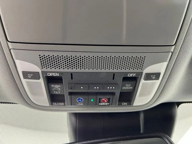 Used 2018 Lunar Silver Metallic Acura Advance Package image 30