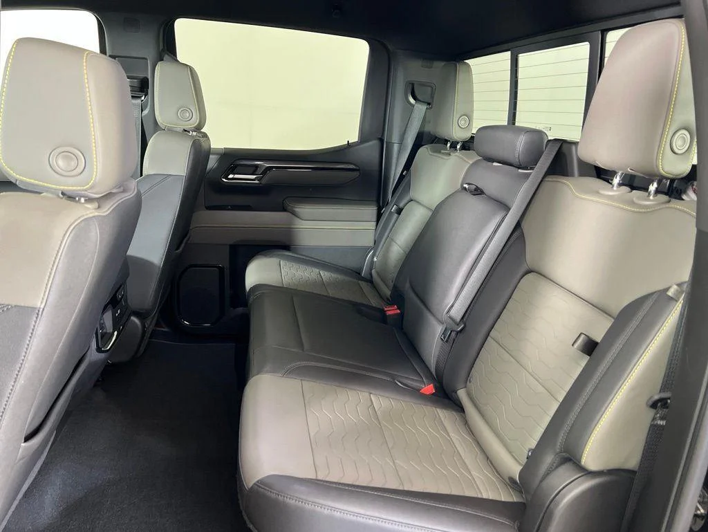 Used 2023 Black Chevrolet ZR2 image 19
