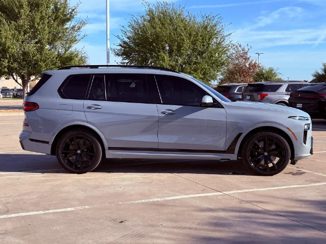Used 2024 Gray BMW xDrive40i image 18