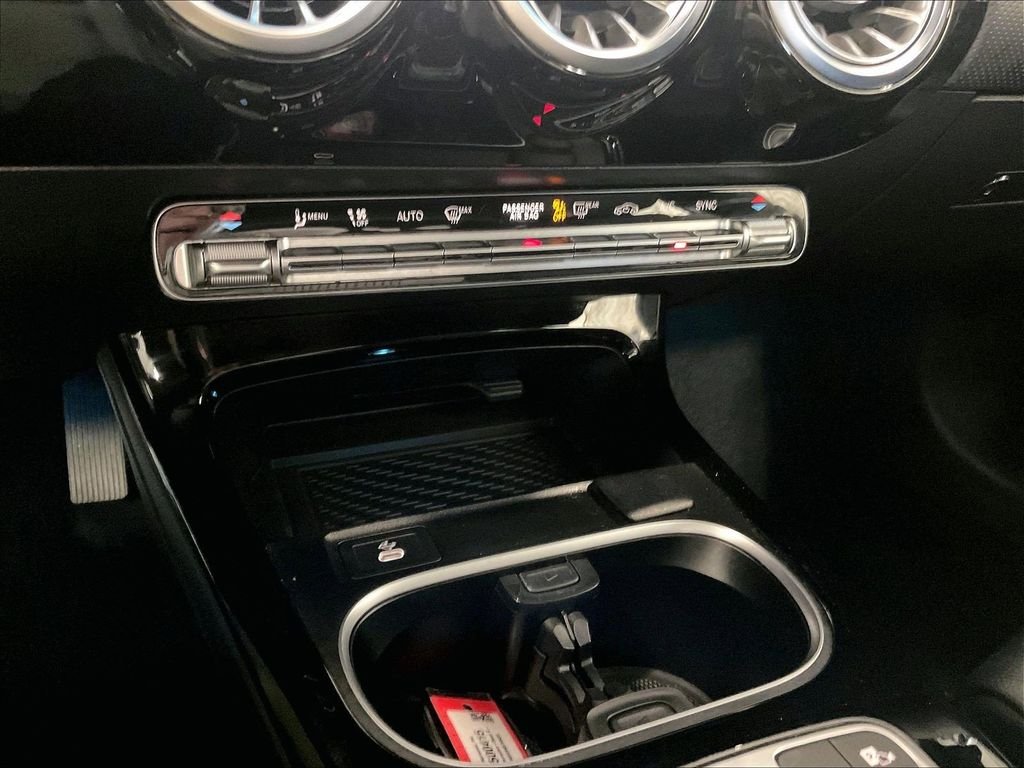 Used 2025 Silver Mercedes-Benz CLA 250 image 25
