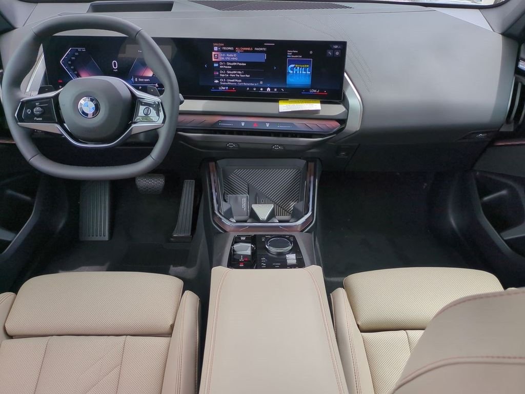 New 2026 Tanzanite Blue II Metallic BMW 30 xDrive image 15