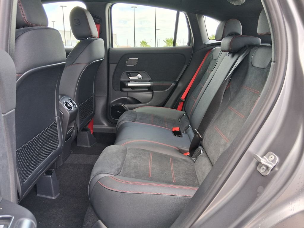 New 2026 MANUFAKTUR Mountain Grey Magno Mercedes-Benz AMG® GLA 35 4MATIC® SUV image 21