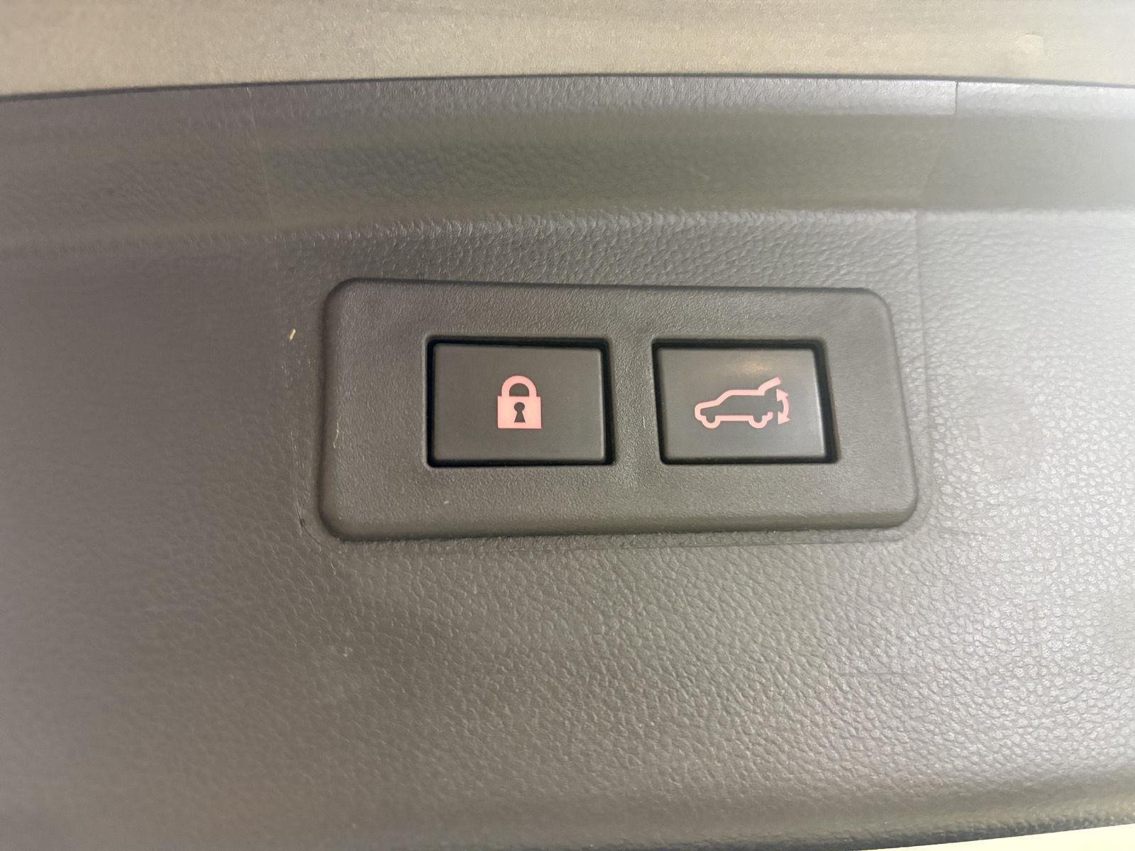 Used 2020 Magnetite Gray Metallic Subaru Touring image 18