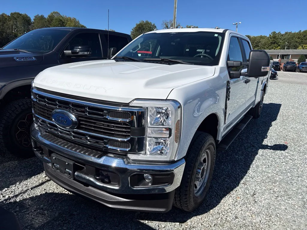 2024 Ford F-350 Super Duty Chassis Cab XL