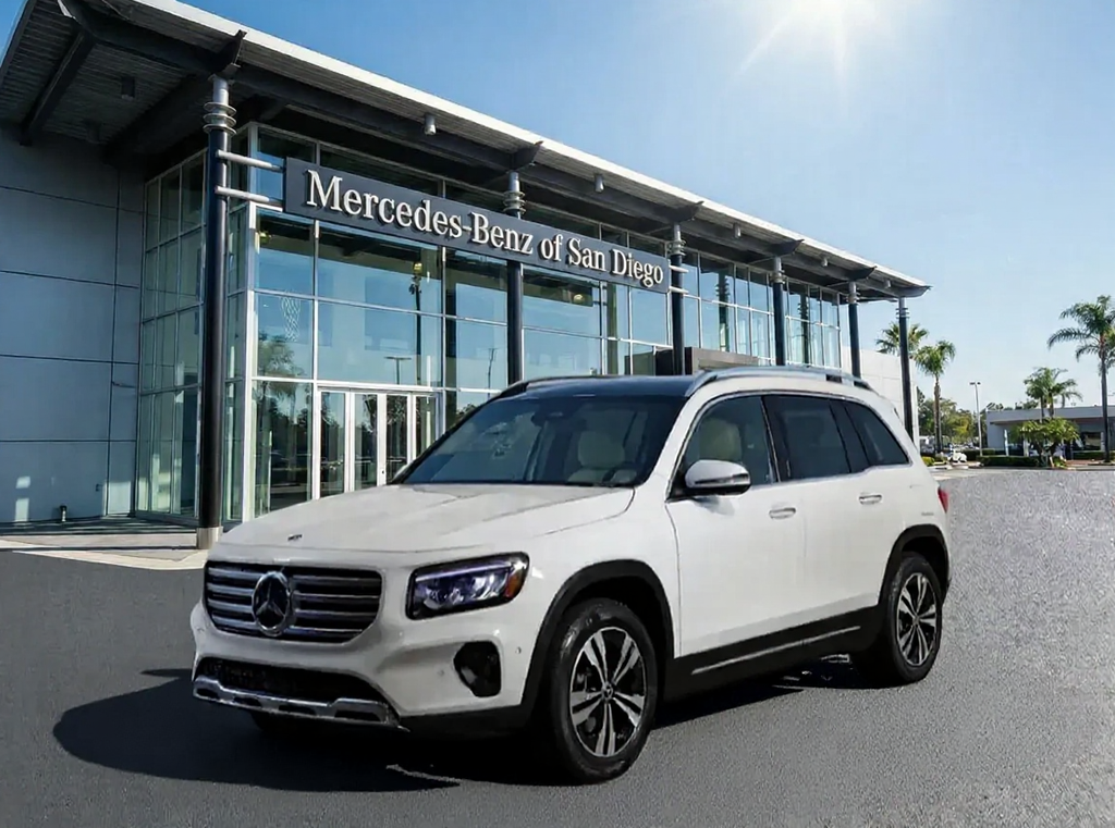 New 2026 Polar White Mercedes-Benz GLB 250 image 1