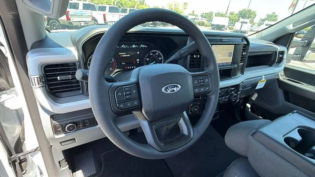 New 2026 Oxford White Ford F-250® XL image 32