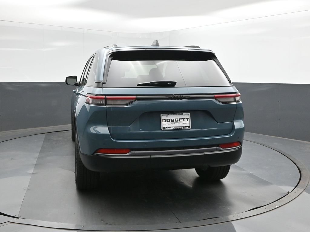 New 2026 Steel Blue Exterior Paint Jeep Limited image 5