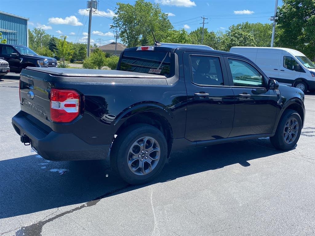 Used 2024 Shadow Black Ford XLT image 10