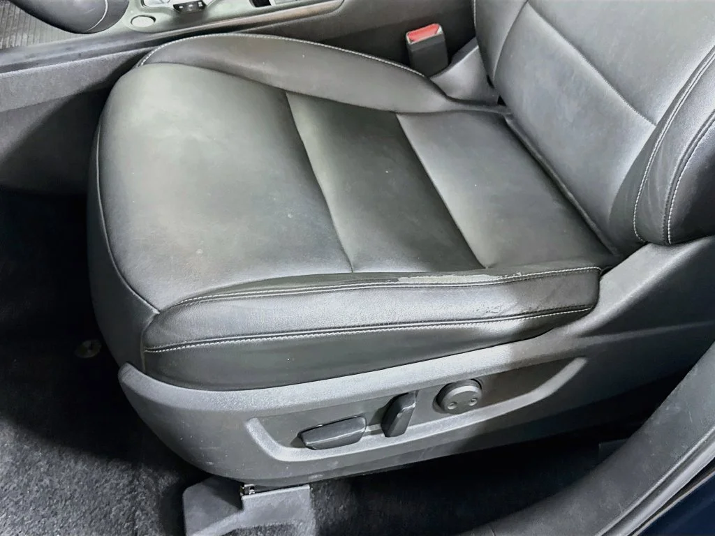 Certified Used 2020 Blue INFINITI LUXE image 25