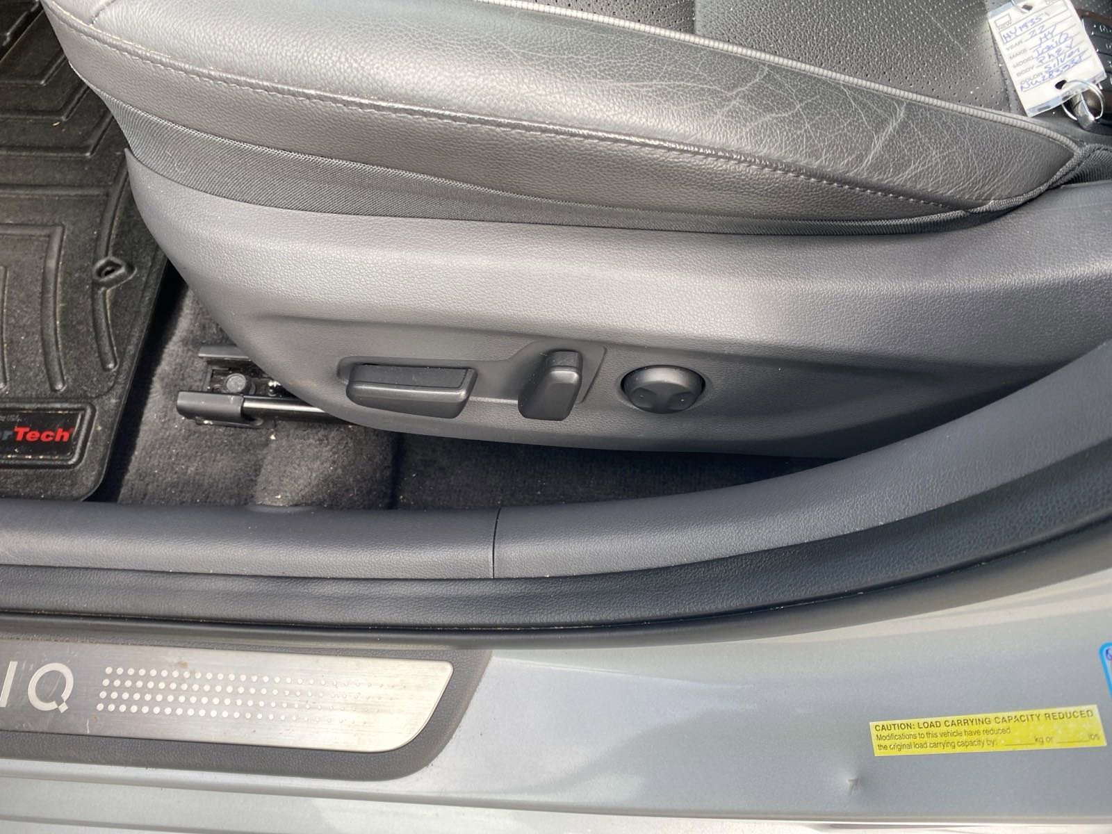 Used 2022 Stellar Silver Hyundai Limited image 10