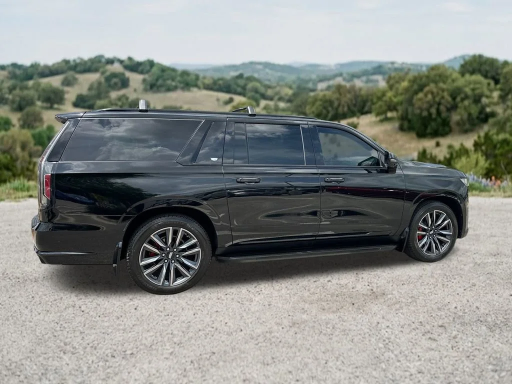 Used 2023 Black Raven Cadillac Sport Platinum image 10