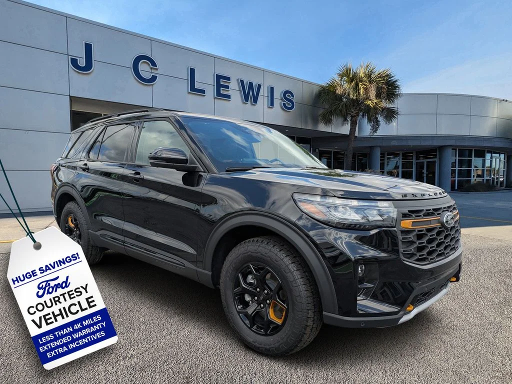 New 2026 Agate Black Metallic Ford Tremor image 1