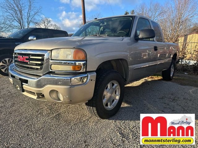 2005 GMC Sierra 4WD Extended Cab 6 1/2-ft SLE's photo