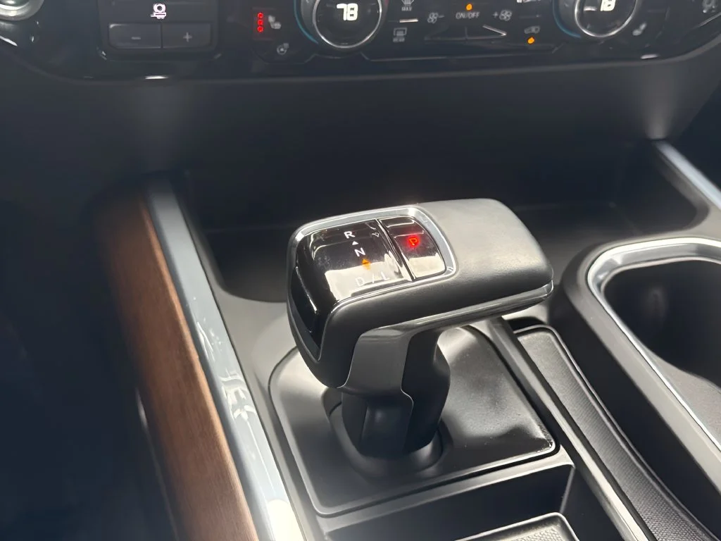 Used 2024 Black Chevrolet High Country image 17