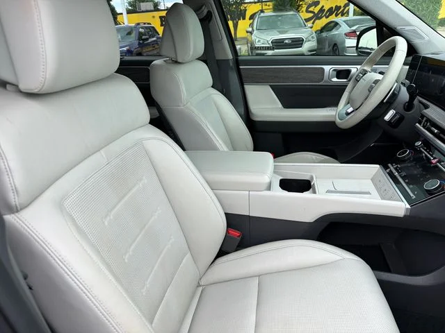 Used 2024  Hyundai Limited image 24
