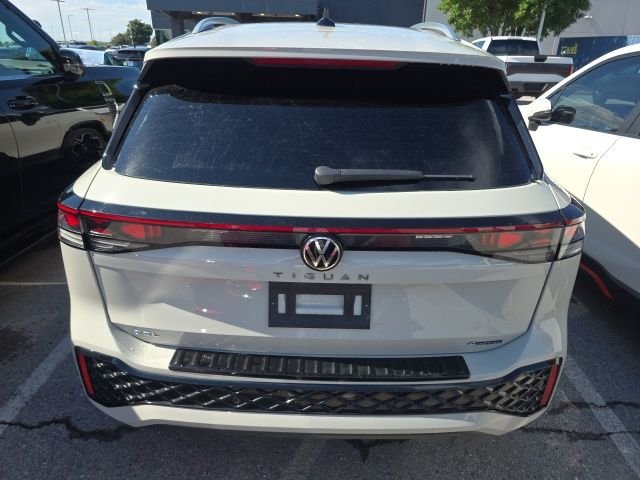 Used 2025 Beige Volkswagen 2.0T SEL R-Line image 4