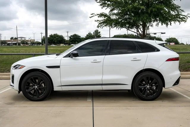 2026 Jaguar F-Pace R-Dynamic S - Photo 13