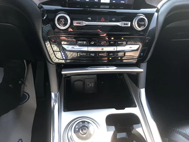 Used 2022 Grey Ford Platinum image 11